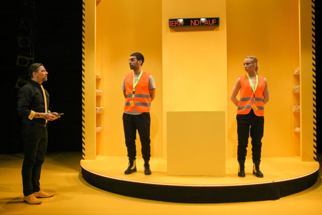 Zwei Männer und eine Frau