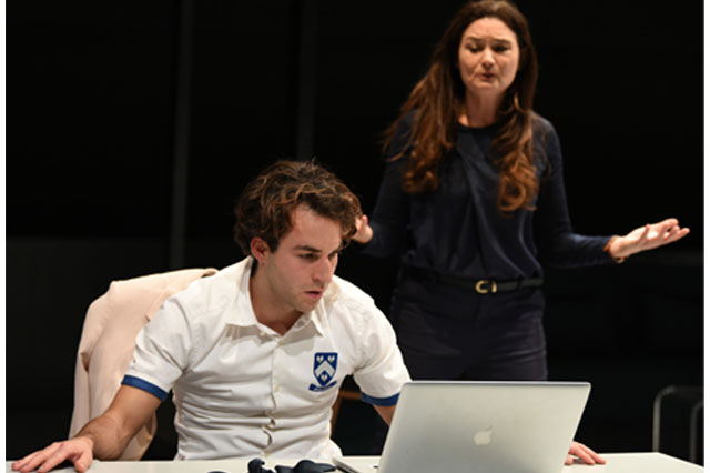 Szenenfoto Admission von Joshua Harmon am Staatstheater Wiesbaden