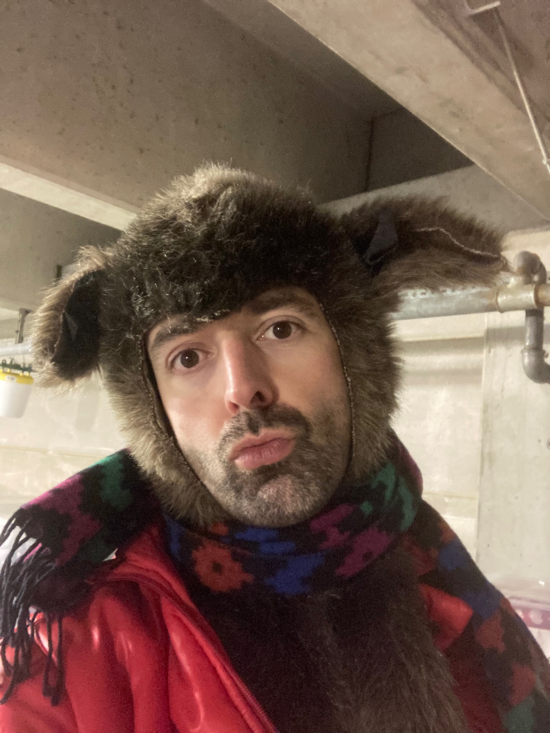 Stefan Hornbach mit Wolfskappe