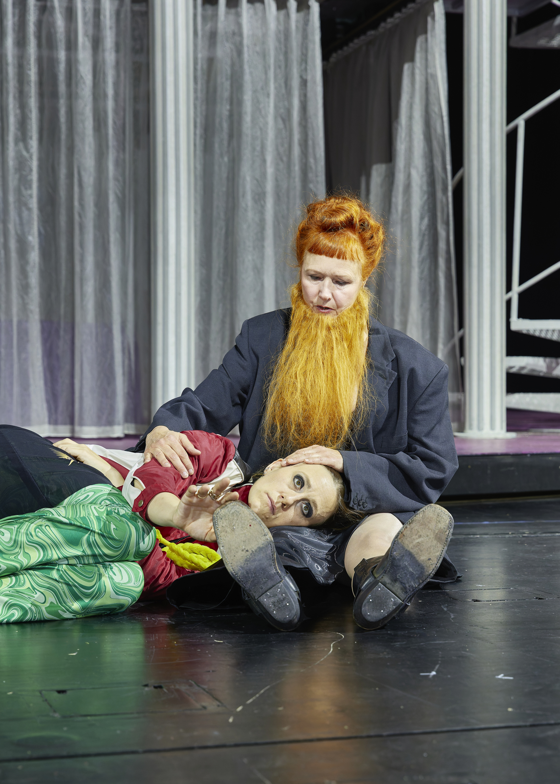 Produktionsfoto von DER IDIOT am Theater Münster