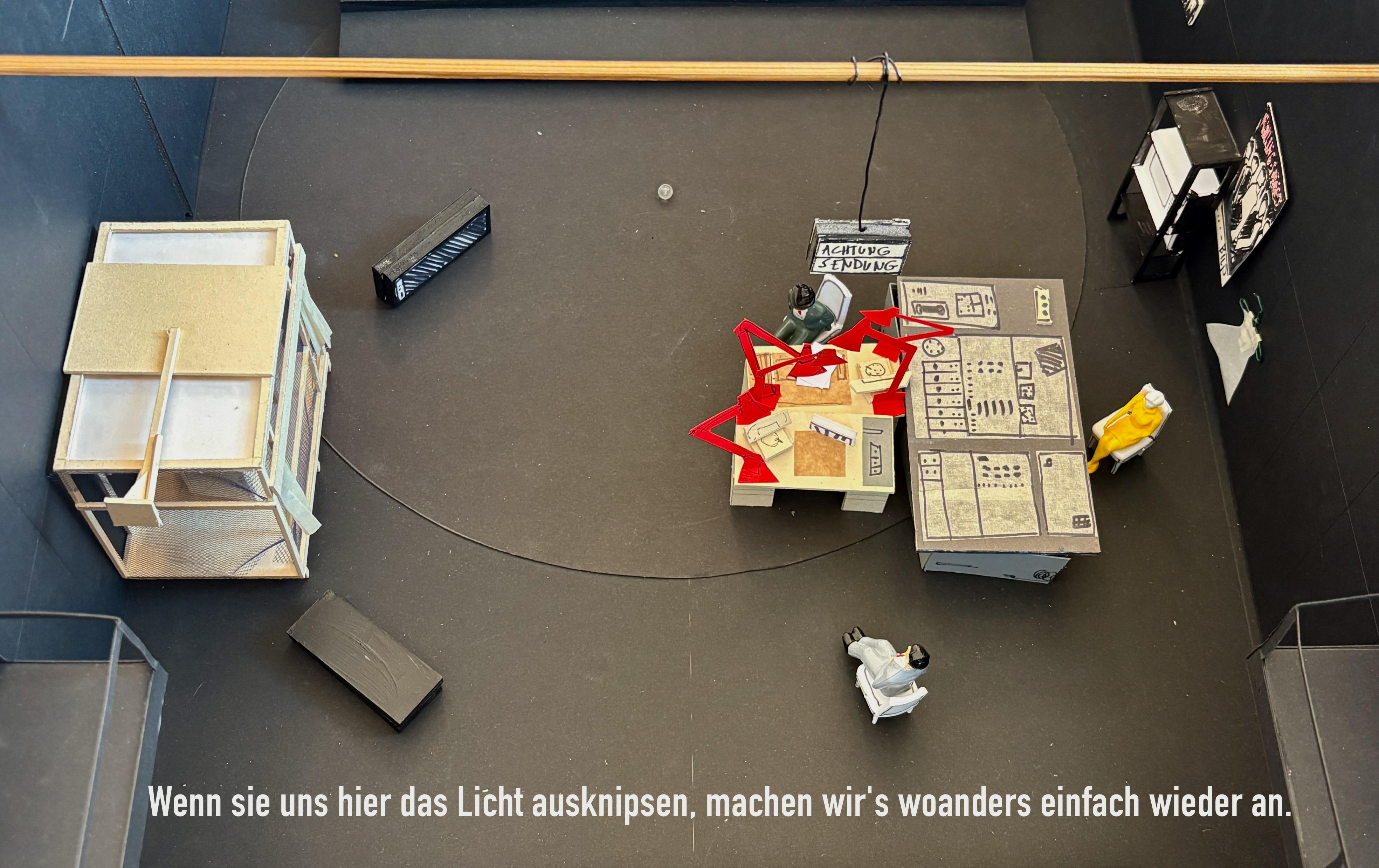 On Air on Fire Bühnenbildmodell